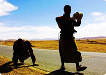 hiking in tibet