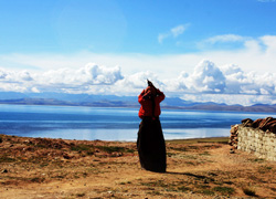 Mapam Yumco Lake