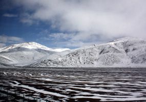 Tanggula Mountain Pass